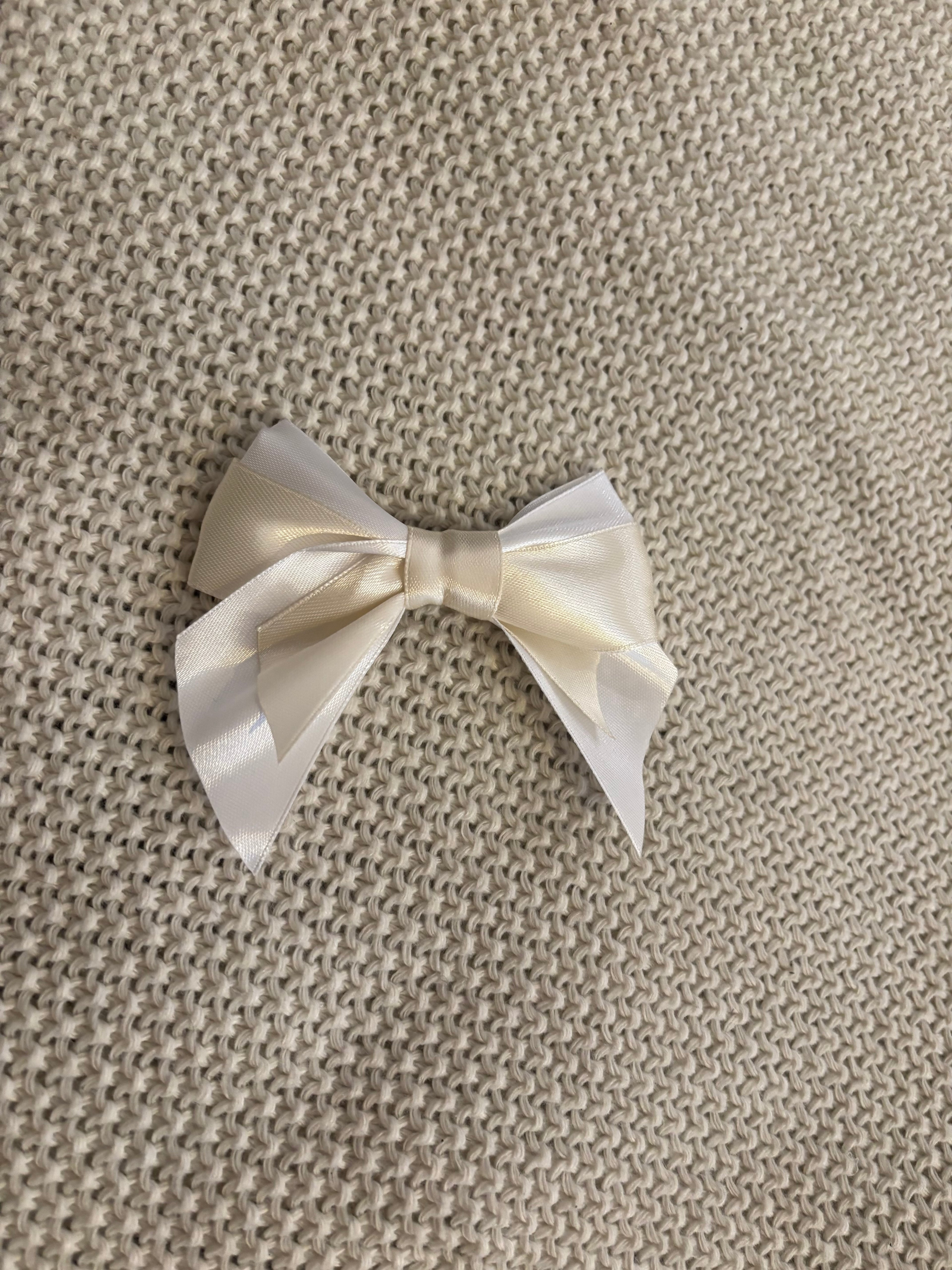 The Bella Bow Clips